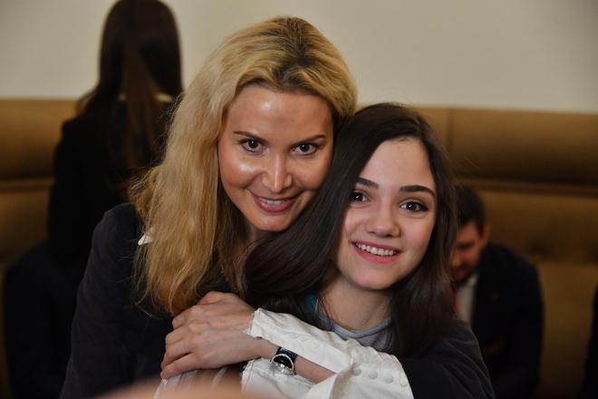 Этери Тутберидзе с Евгенией Медведевой
