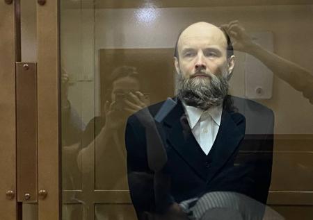 Суд втрое сократил запрошенный прокурором срок для поджигателя автозака