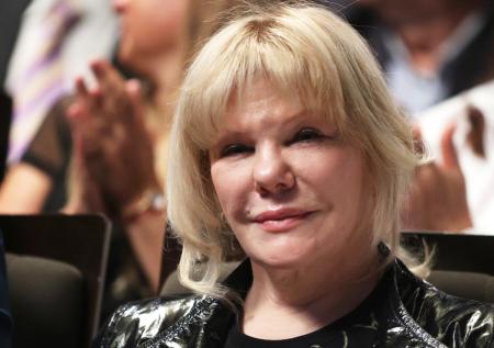 61-летнюю дочь Марка Захарова заметили в компании многодетного бизнесмена