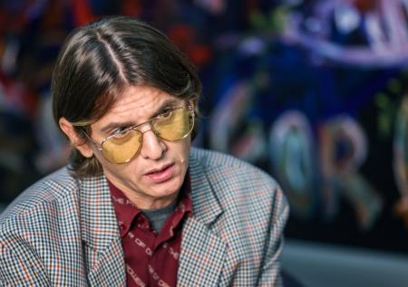 Стилист Лисовец рассказал, какие головные уборы будут в тренде зимой