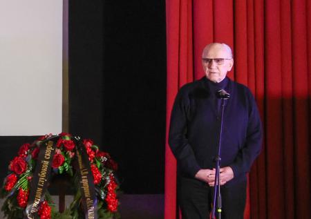 Баринов назвал причину ухода с похорон Светличной после речи Калашниковой