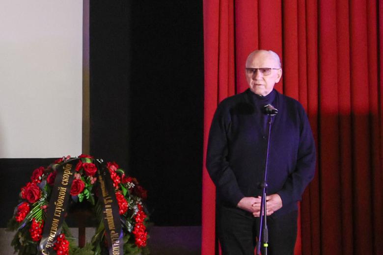 Актер Валерий Баринов