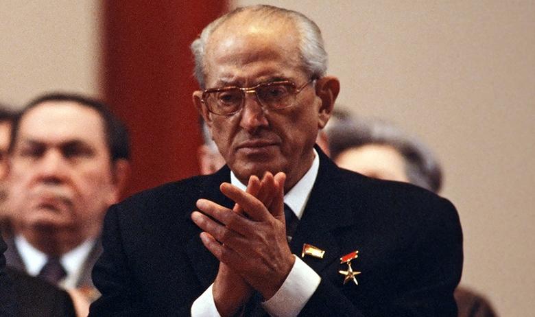 Секретарь ЦК КПСС Юрий Андропов