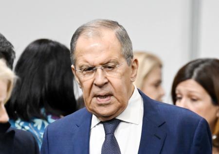 Лавров ответил Киеву на призыв ущемлять русских выдержками из конституции