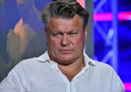 Олег Тактаров: в бою с Монсоном почувствовал, что колено не держит