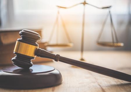 Против адвоката Ивана Сафронова возбудили уголовное дело