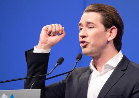 Глава МВД Австрии обвинил канцлера в развале правительства
