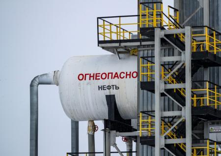 Эксперт рассказал, чем обернутся новые санкции США для российской нефти
