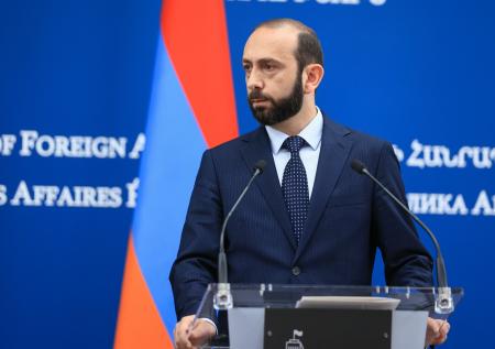Ереван получил ответ Баку на предложения по мирному договору 