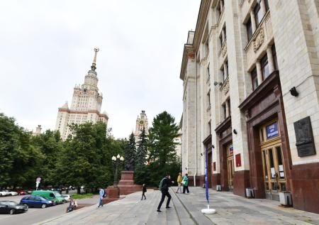 Поступающим в российские вузы понадобится электронная подпись
