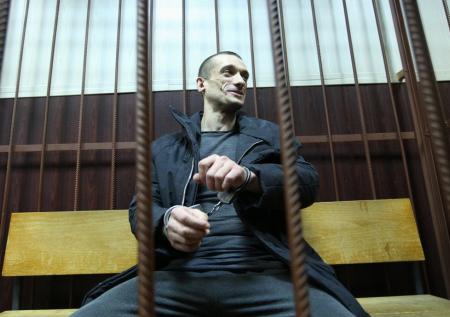 Павленский в Париже отказался от предоставленных адвокатов