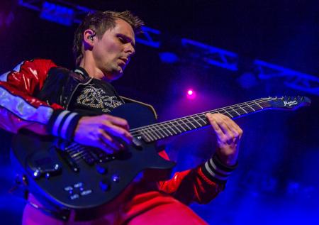 Группа Muse назвала дату выхода концертного фильма Simulation Theory
