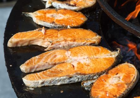 Добавьте в панировку это — жареная рыба станет красивее, вкуснее и сочнее