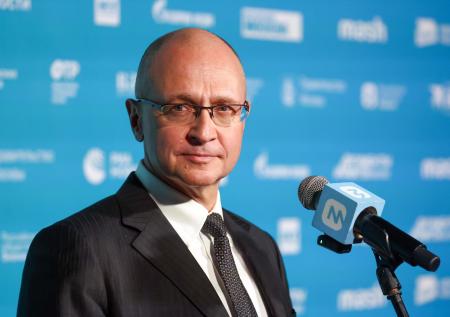 Кириенко посетил Угледар и пообщался с местными жителями
