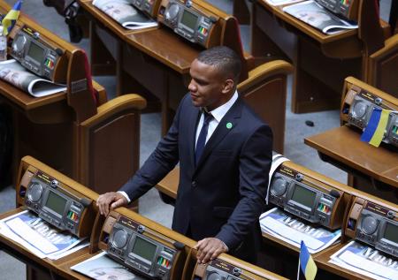 Темнокожий депутат готов оставить Раду из-за Олимпиады