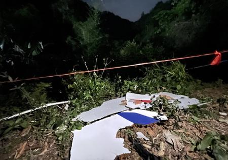 CCTV: спасатели не нашли тела пассажиров разбившегося в Китае Boeing 737