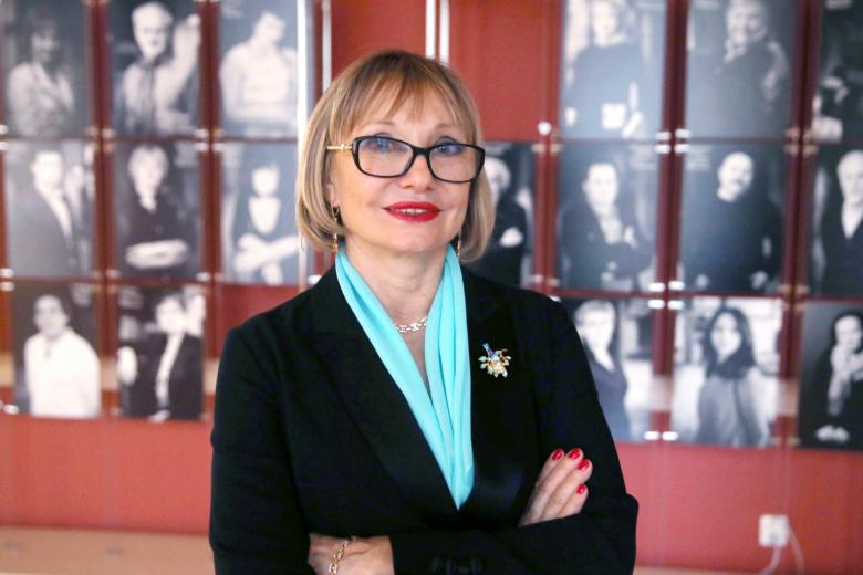Лариса Луппиан