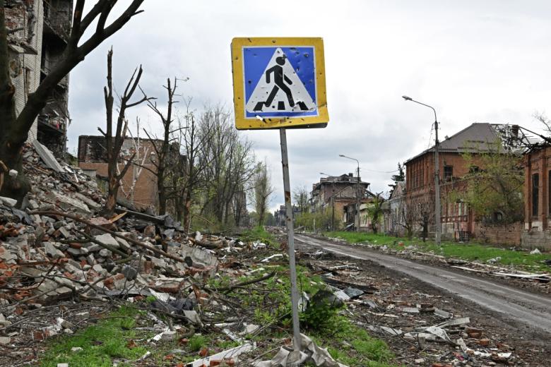 Разрушенные дома в Артёмовске