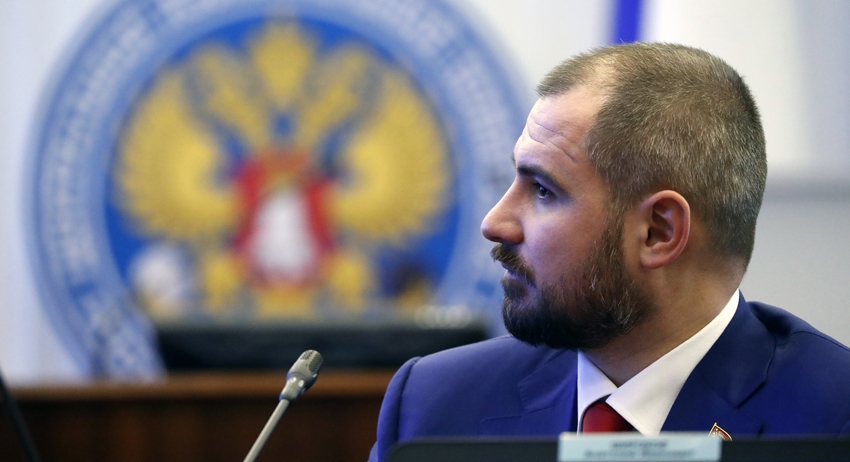 Максим Сурайкин