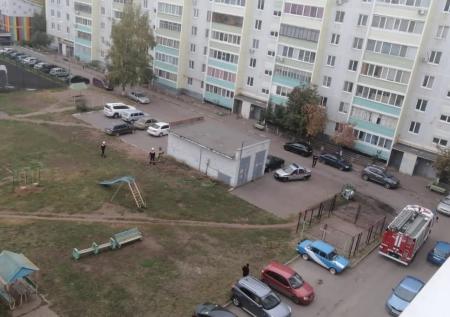 В Татарстане мужчина угрожал взорвать гранату в жилом доме