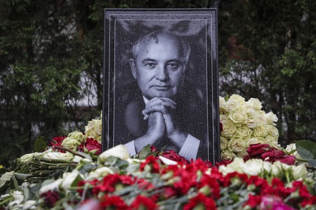 Прощание с Горбачевым и немного биографии президента СССР