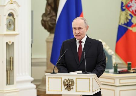 Путин почтил минутой молчания память погибших пограничников