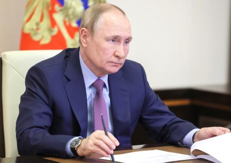 Путин учредил юбилейную медаль «100 лет гражданской авиации России»
