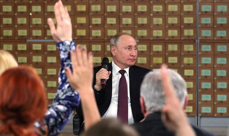 Президент РФ Владимир Путин в Крыму