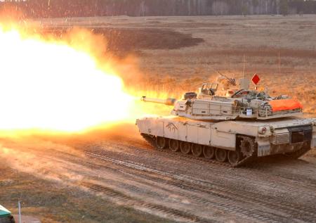 «Плохо воюют и хорошо горят»: почему ВСУ отводят танки Abrams с фронта