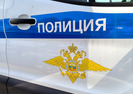 Пьяный мужчина устроил дебош в вагоне метро