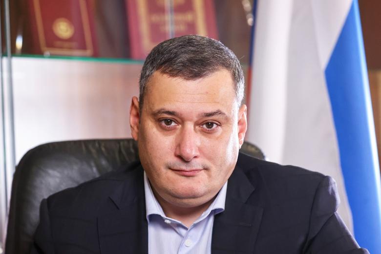 Александр Хинштейн