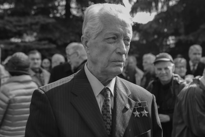 Владимир Аксенов