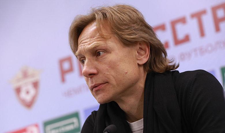Главный тренер «Ростова» Валерий Карпин 