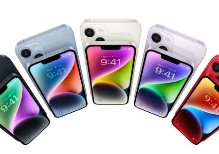 Россияне заказали в 2,5 раза больше новых iPhone, чем год назад