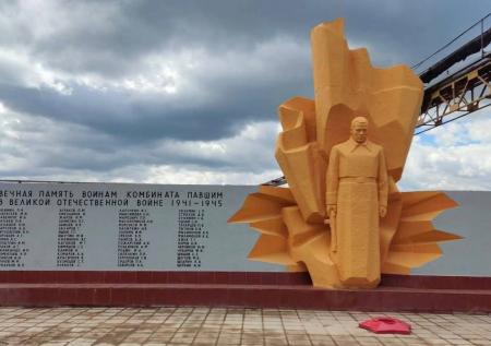 В ПИКе отреагировали на снос памятника участникам ВОВ в Москве