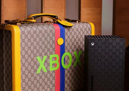 Gucci выпустит наборы Xbox по 728 тысяч рублей