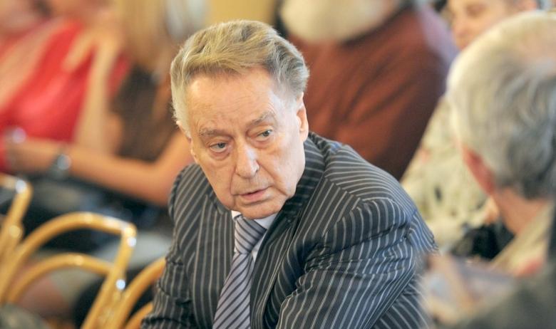 Поэт Андрей Дементьев