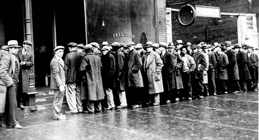 Безработные в очереди за бесплатным супом во времена Великой депрессии (1920е)
