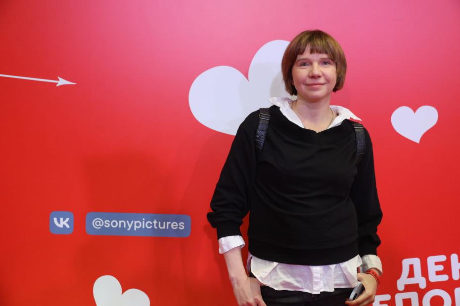 Актриса Ирина Рахманова на премьере фильма режиссёра Александра Баршака «День слепого Валентина» в киноцентре «Октябрь» в Москве.