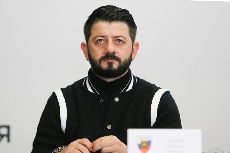 Михаил Галустян