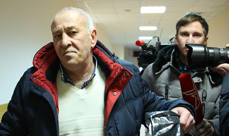 Виктор Тихонов