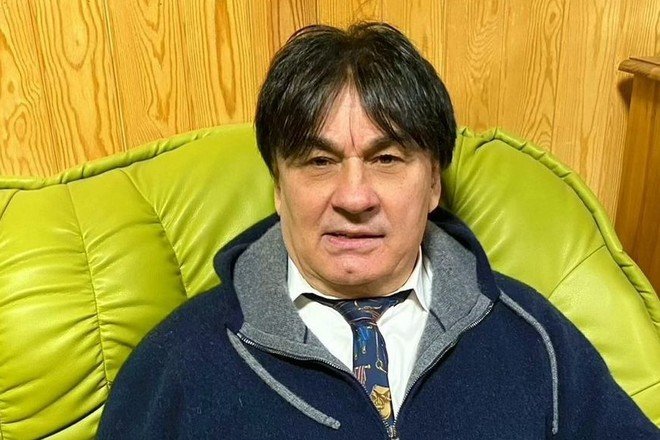 Александр Серов
