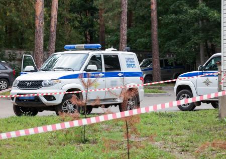 Протаранивший несколько авто водитель вез в машине окровавленную женщину