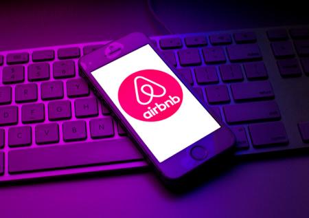 Airbnb запретил россиянам и белорусам бронировать жильё по всему миру