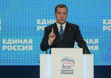 Медведев рассказал, сколько россиян планируют привить от коронавируса