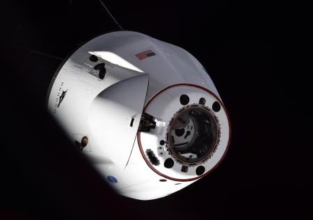 Грузовой корабль Dragon приводнился у берегов Флориды