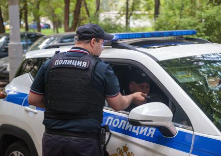 Житель Кузбасса напал на несовершеннолетнюю девушку в торговом центре