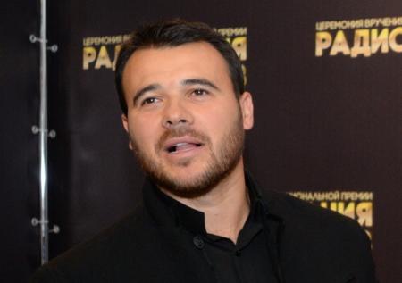 Эмин объяснил причину отказа от онлайн-формата фестиваля «Жара»