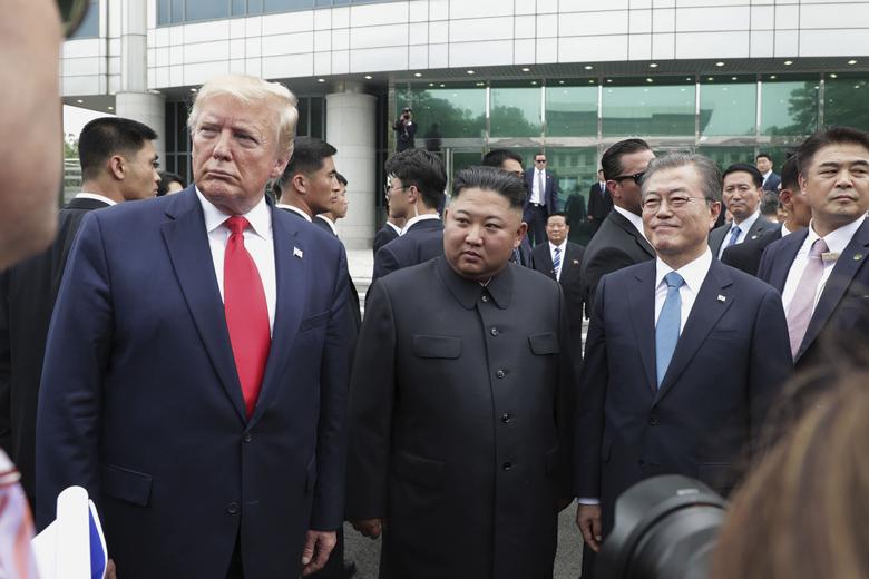Донльд Трамп и Ким Чен Ын