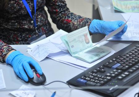 Названо количество иностранцев, которым запретили въезд в Россию 